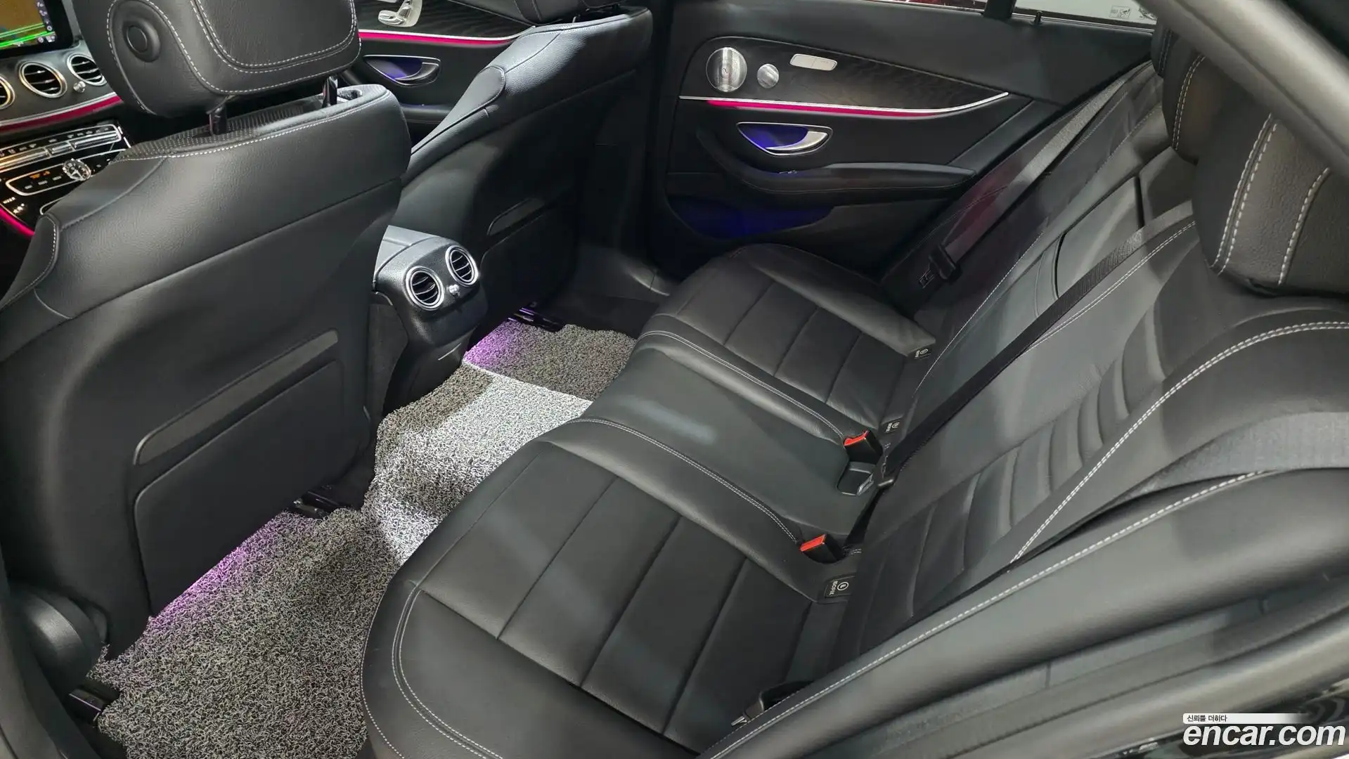E-Class Mercedes-Benz 2020.6-OPTION-019