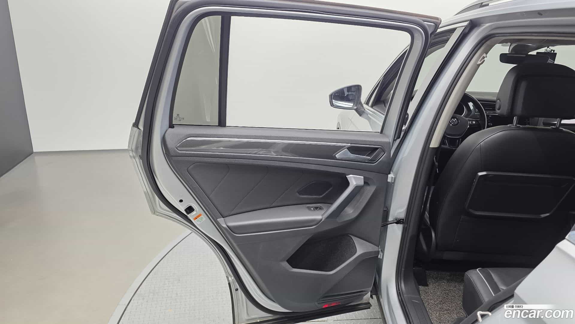 Tiguan Volkswagen 2020.6-INNER-035