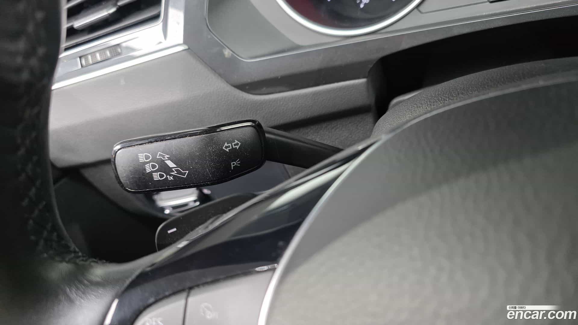Tiguan Volkswagen 2020.6-OPTION-050
