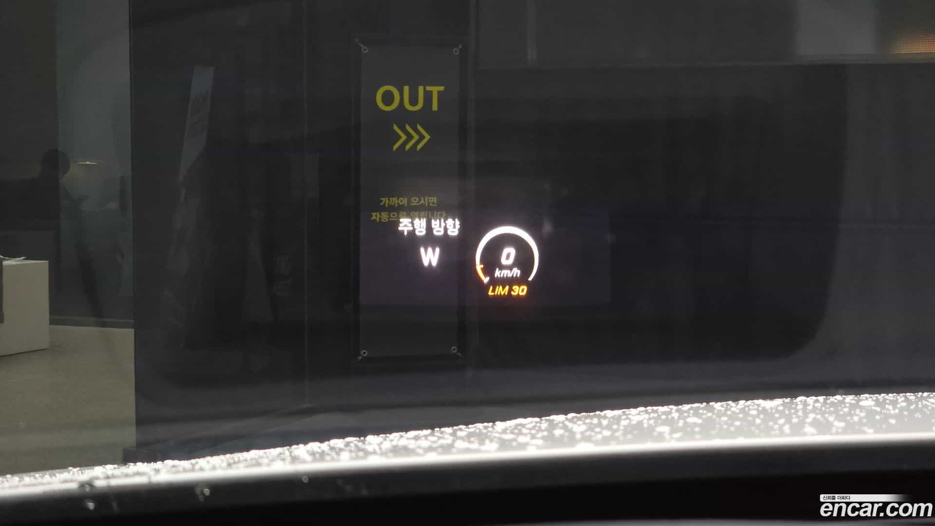 C-Class Mercedes-Benz 2017.5-OPTION-020