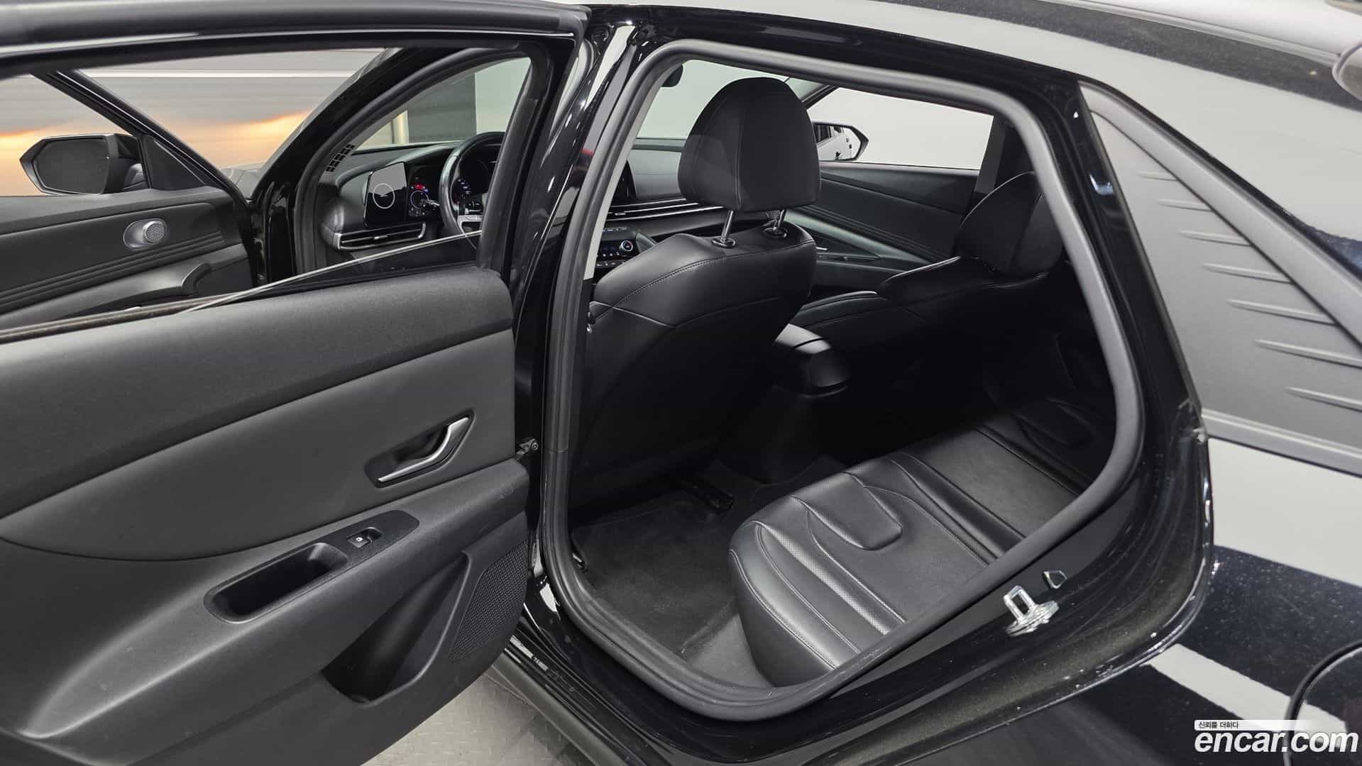 AVANTE Hyundai 2021.3-OPTION-015