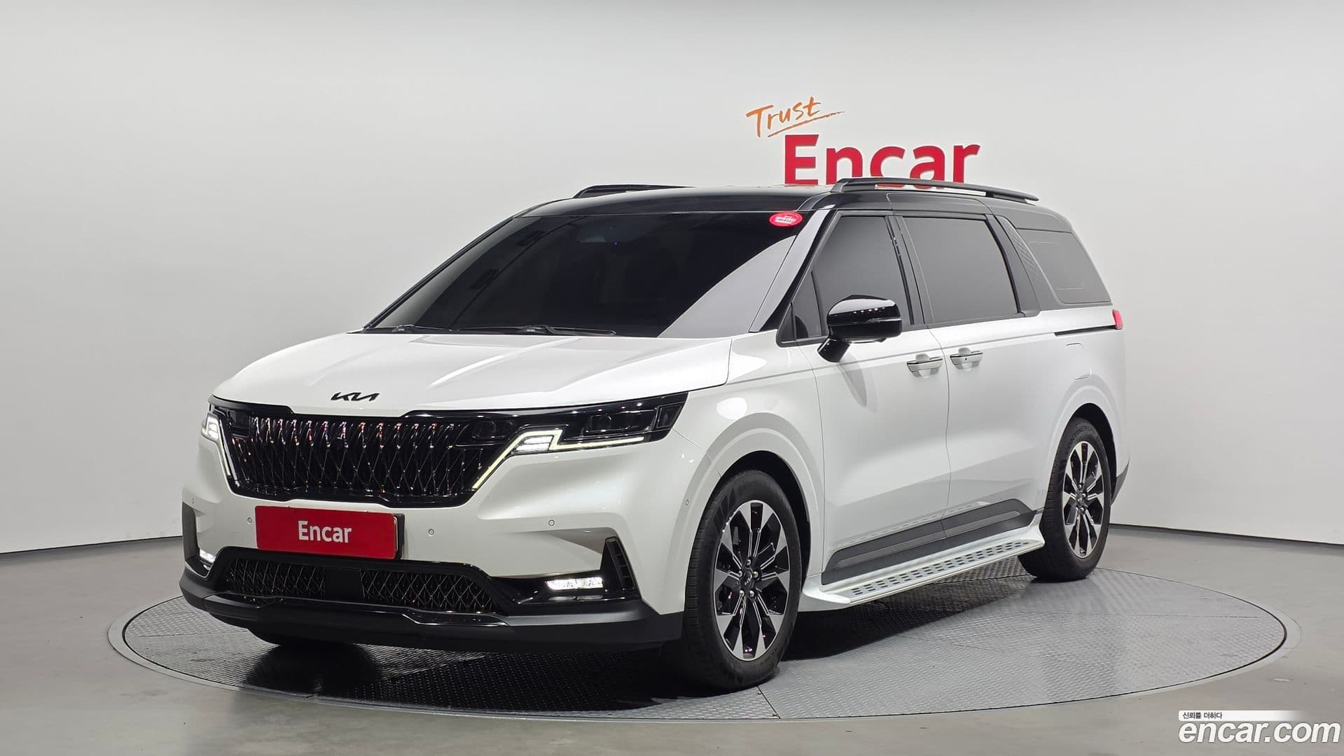 Main__Slider__Photo:Canival Kia 2022.4-0