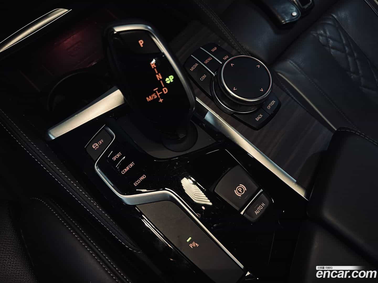 5-Series BMW 2018.8-INNER-009