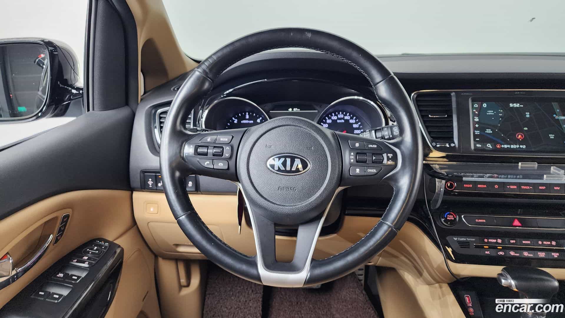 Canival Kia 2018.9-OPTION-017
