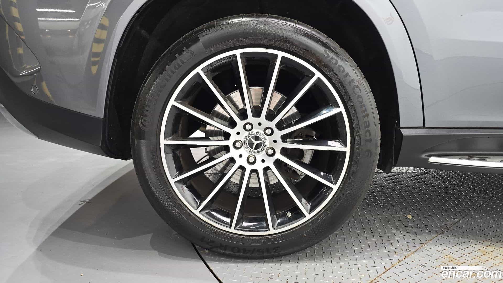 GLE-Class Mercedes-Benz 2022.2-OUTER-005