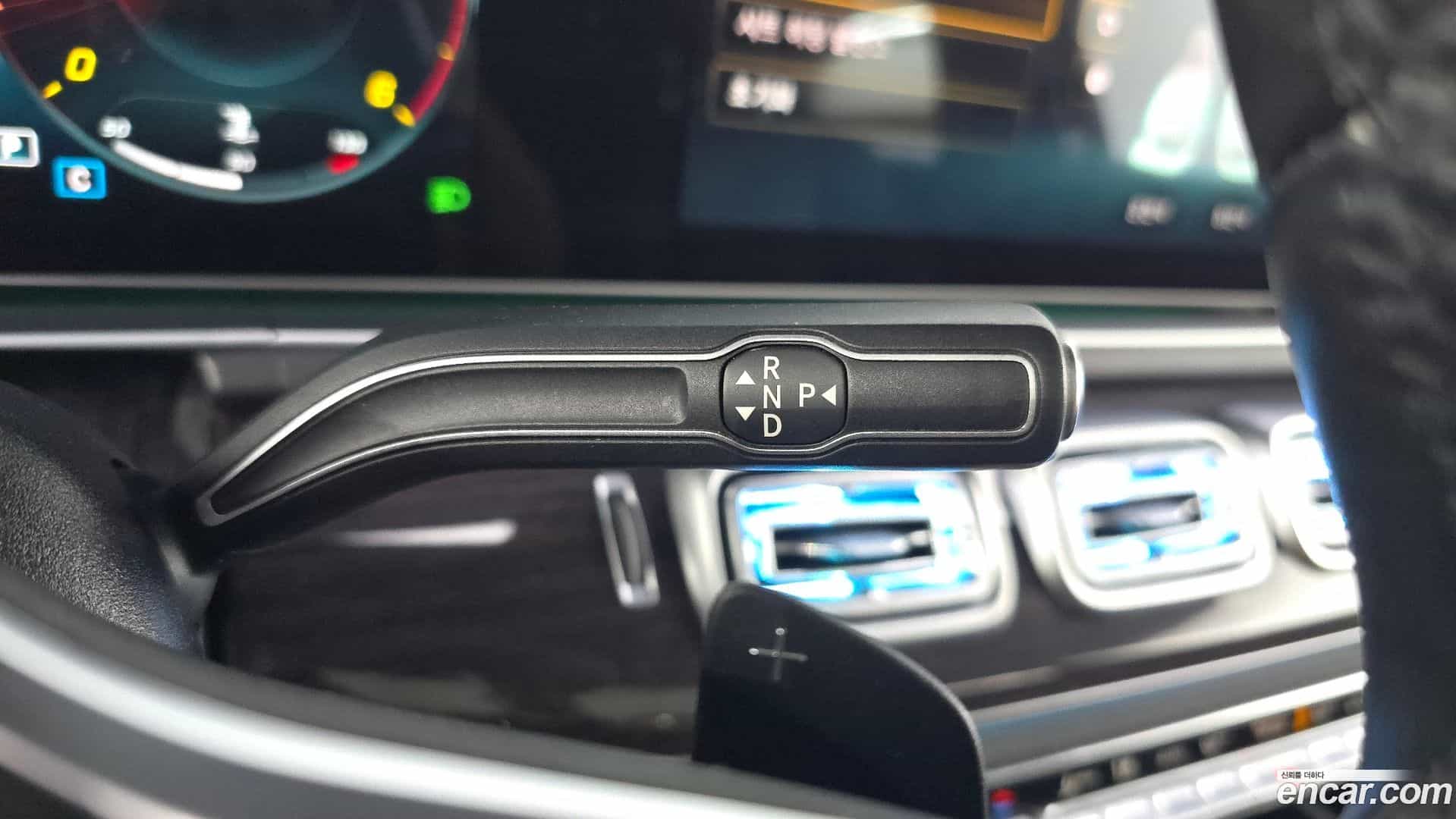 GLE-Class Mercedes-Benz 2022.2-INNER-009