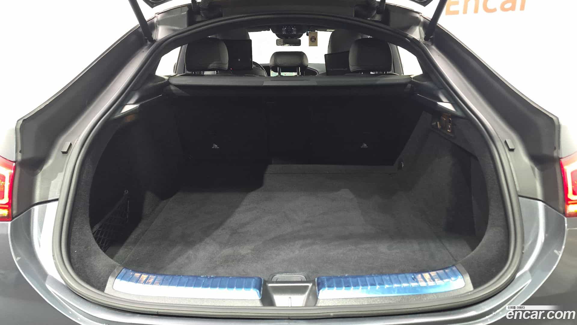 GLE-Class Mercedes-Benz 2022.2-OPTION-024