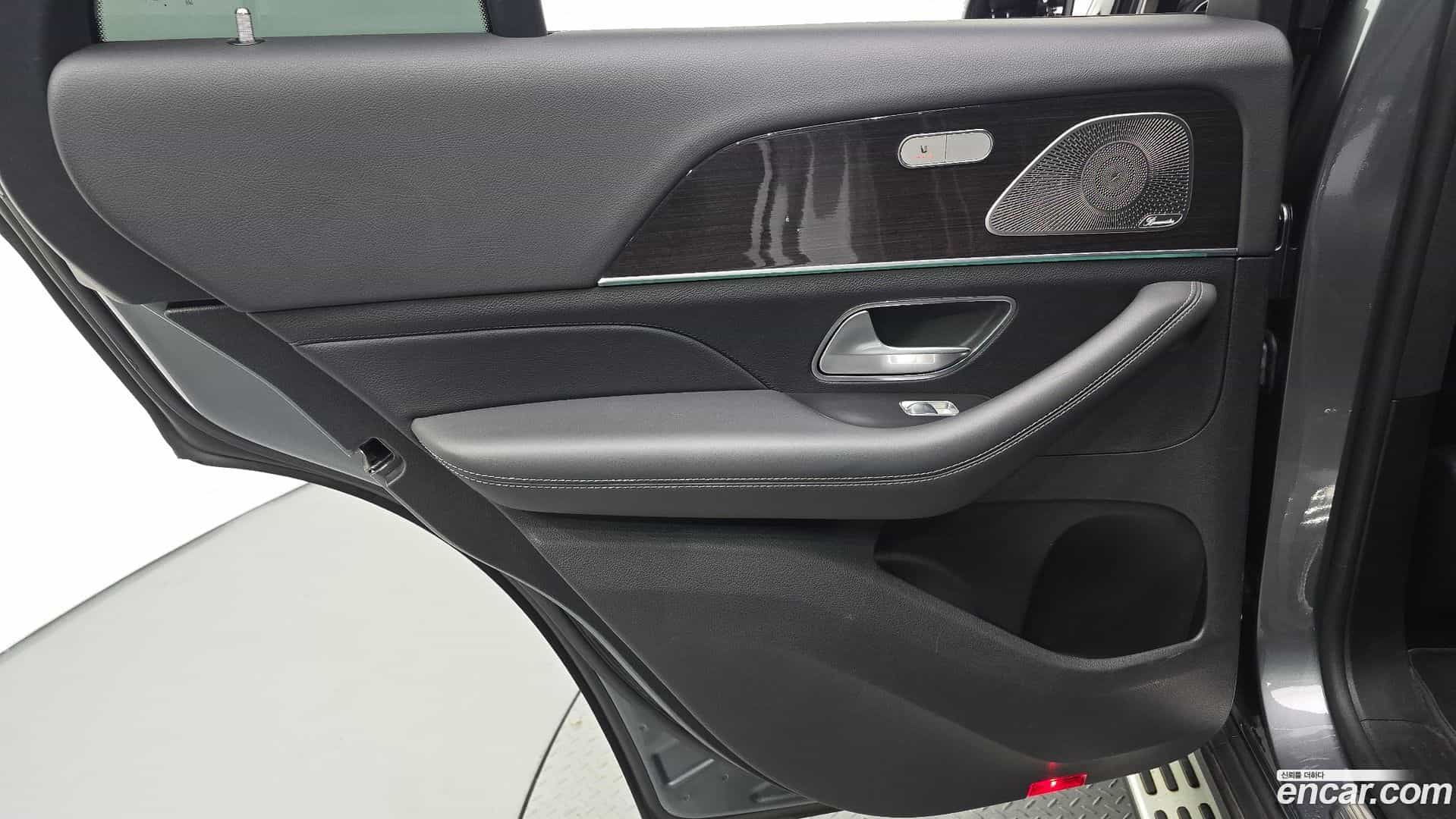 GLE-Class Mercedes-Benz 2022.2-INNER-035