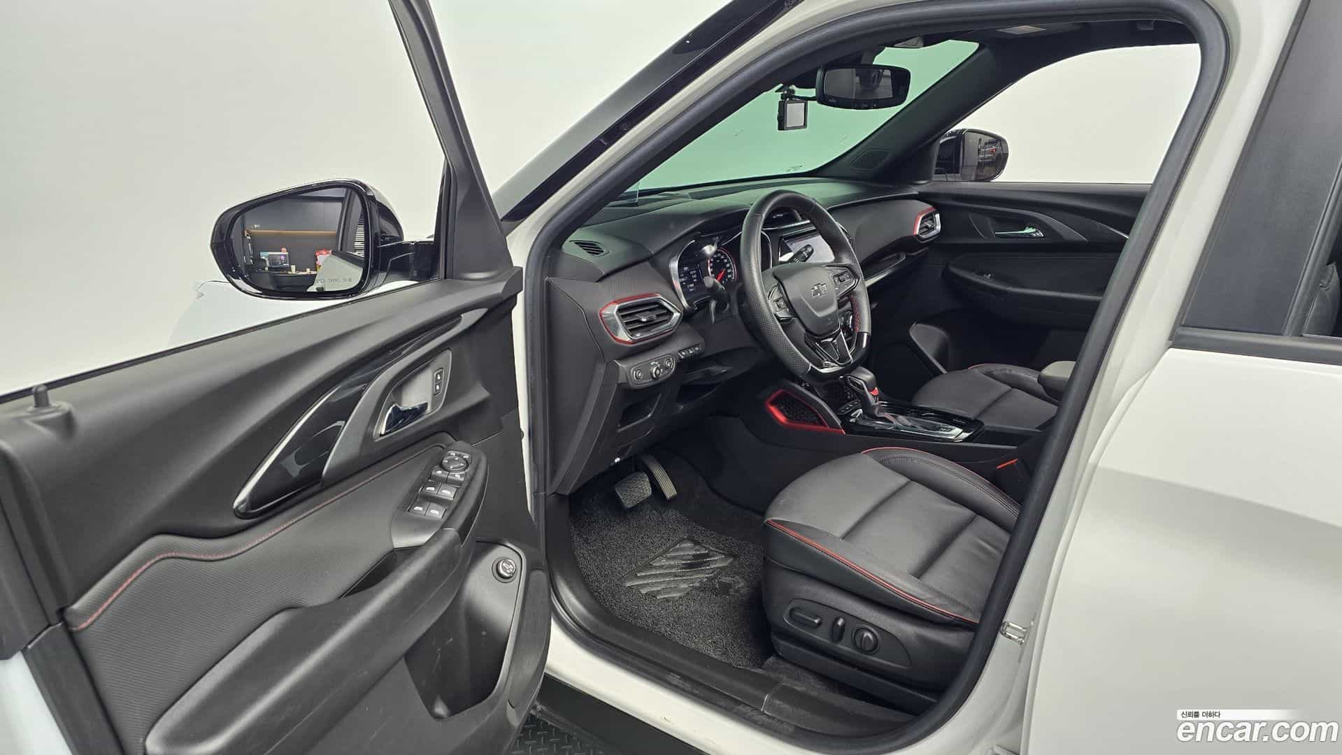 Trailblazer Chevrolet 2022.5-OPTION-015