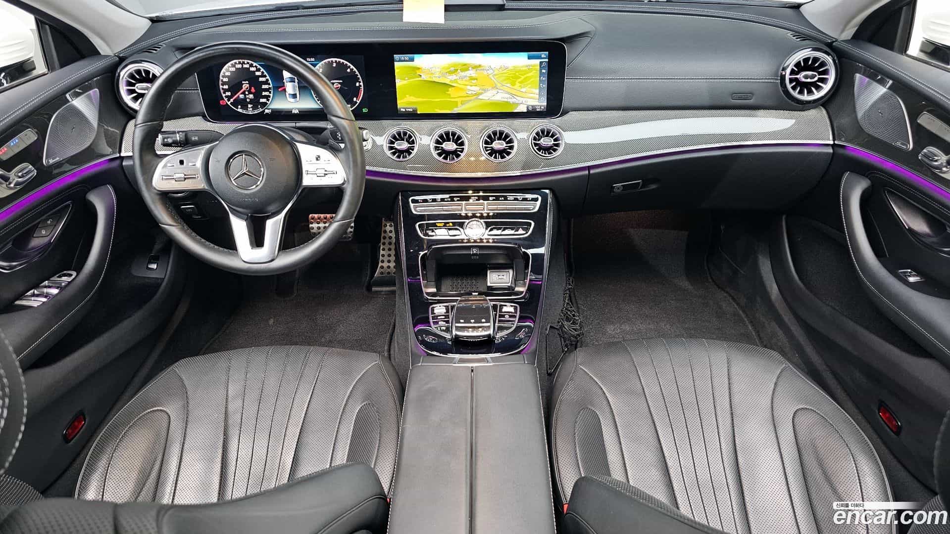 CLS-Class Mercedes-Benz 2018.10-INNER-007