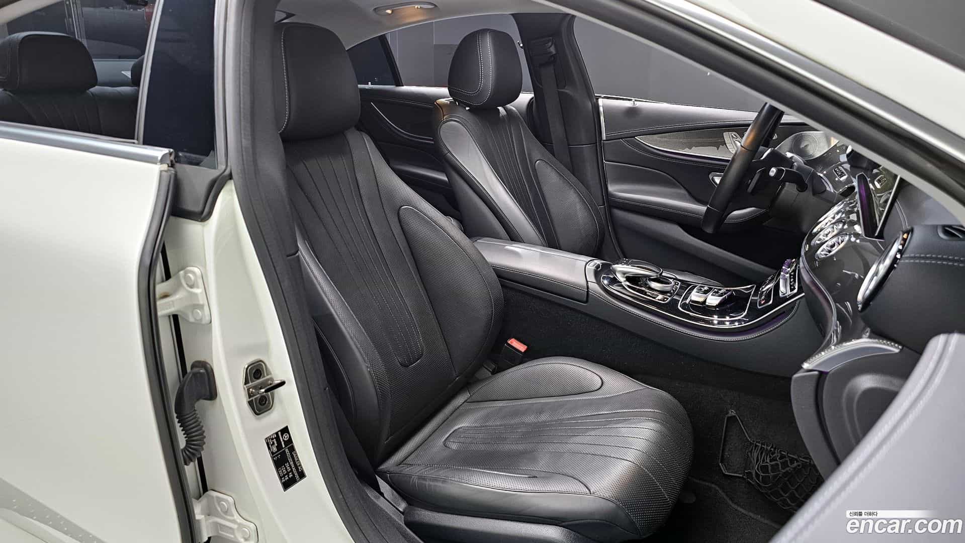 CLS-Class Mercedes-Benz 2018.10-OPTION-015