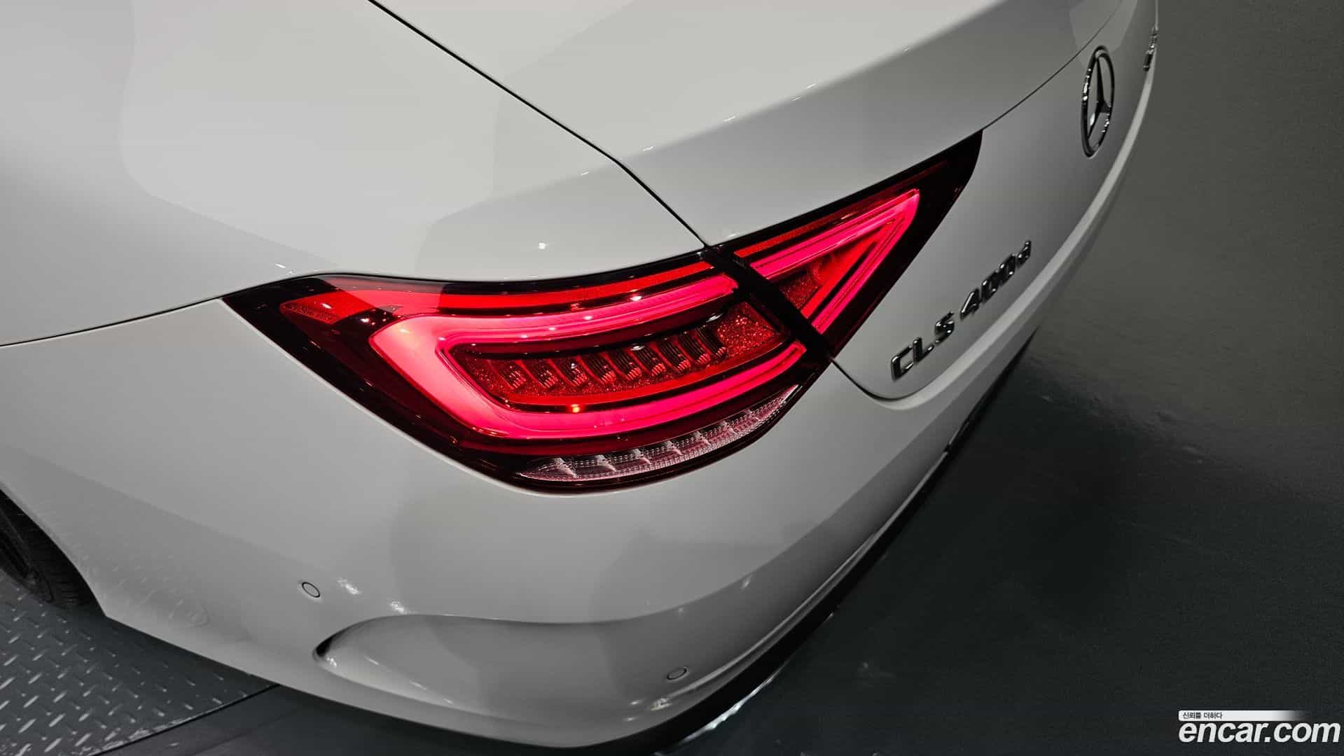 CLS-Class Mercedes-Benz 2018.10-OUTER-033