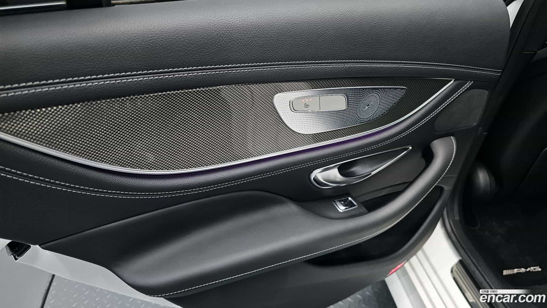 CLS-Class Mercedes-Benz 2018.10-INNER-035