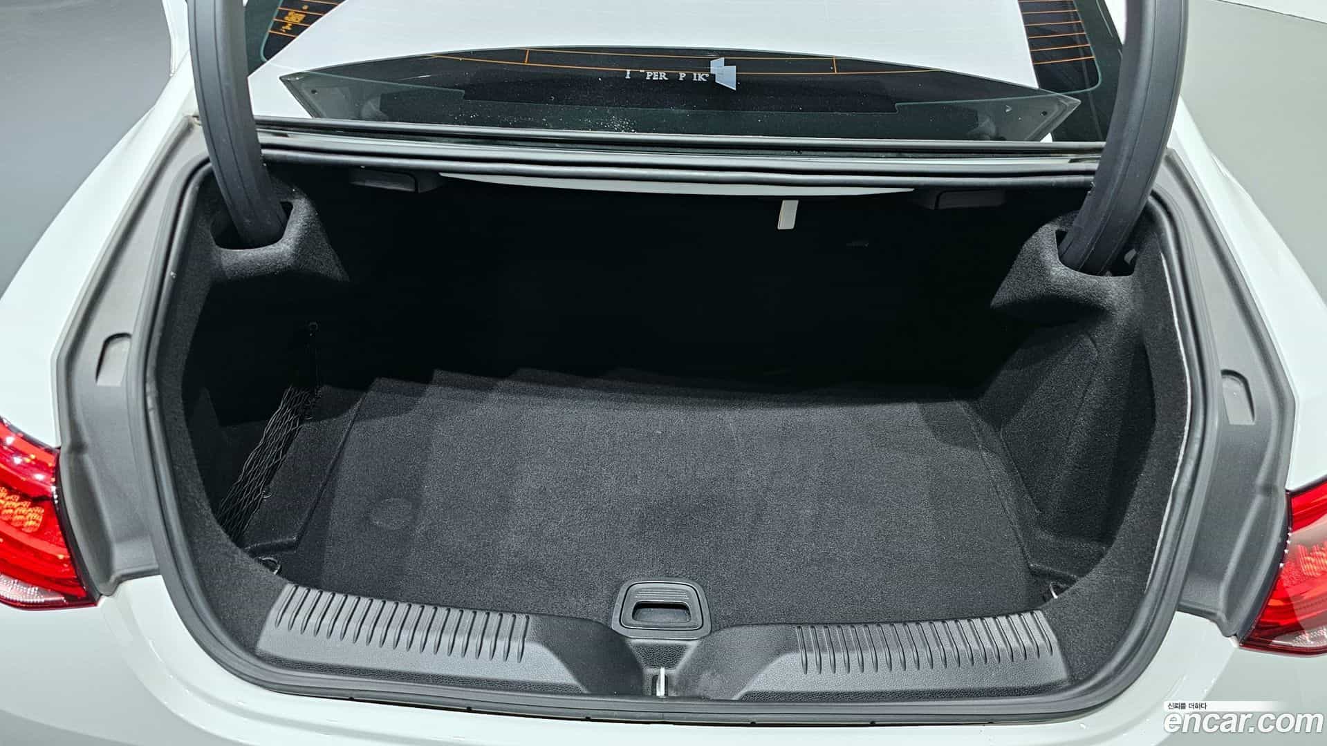 CLS-Class Mercedes-Benz 2018.10-OPTION-044