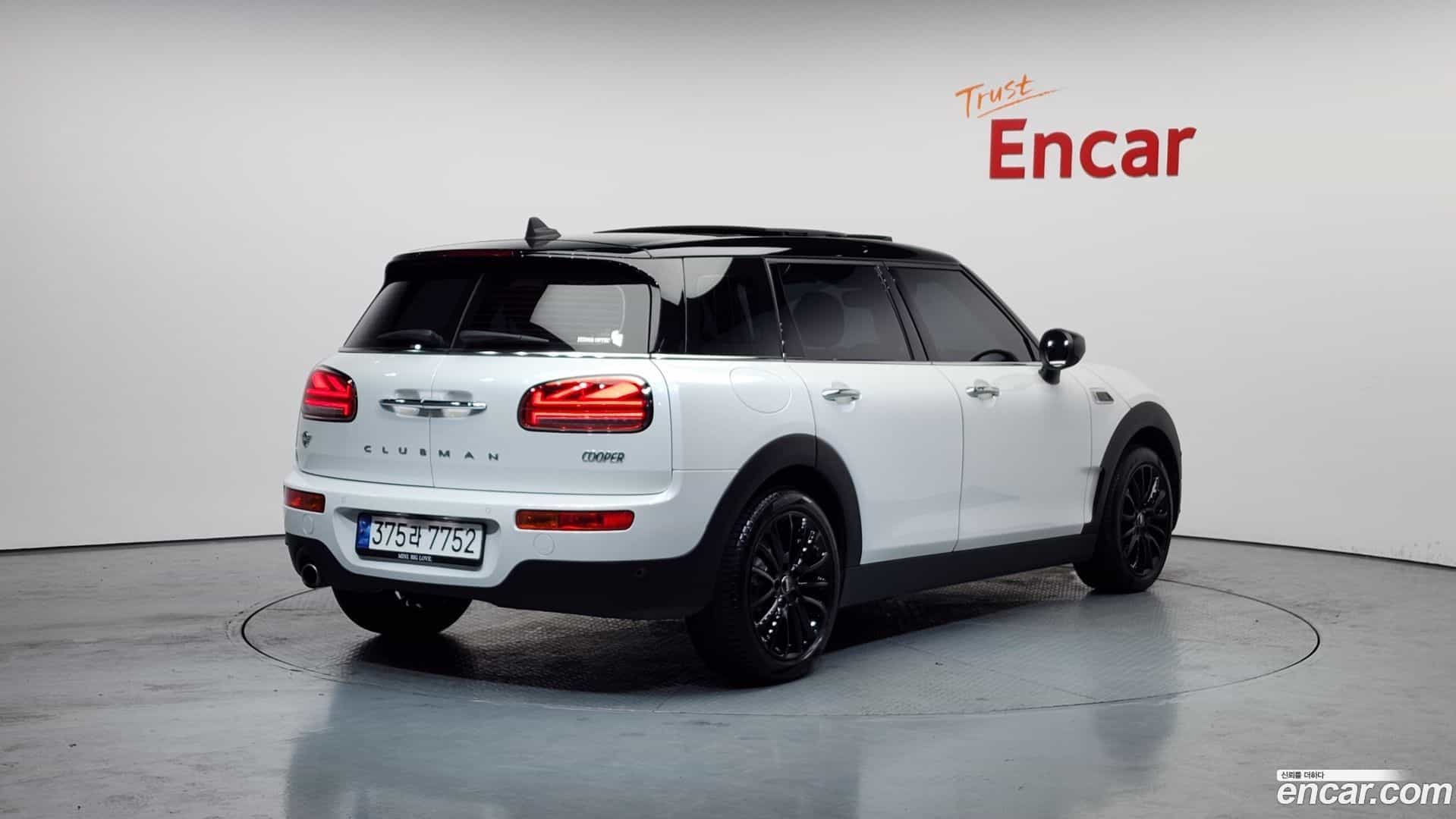 Clubman Mini 2024.0-OUTER-002