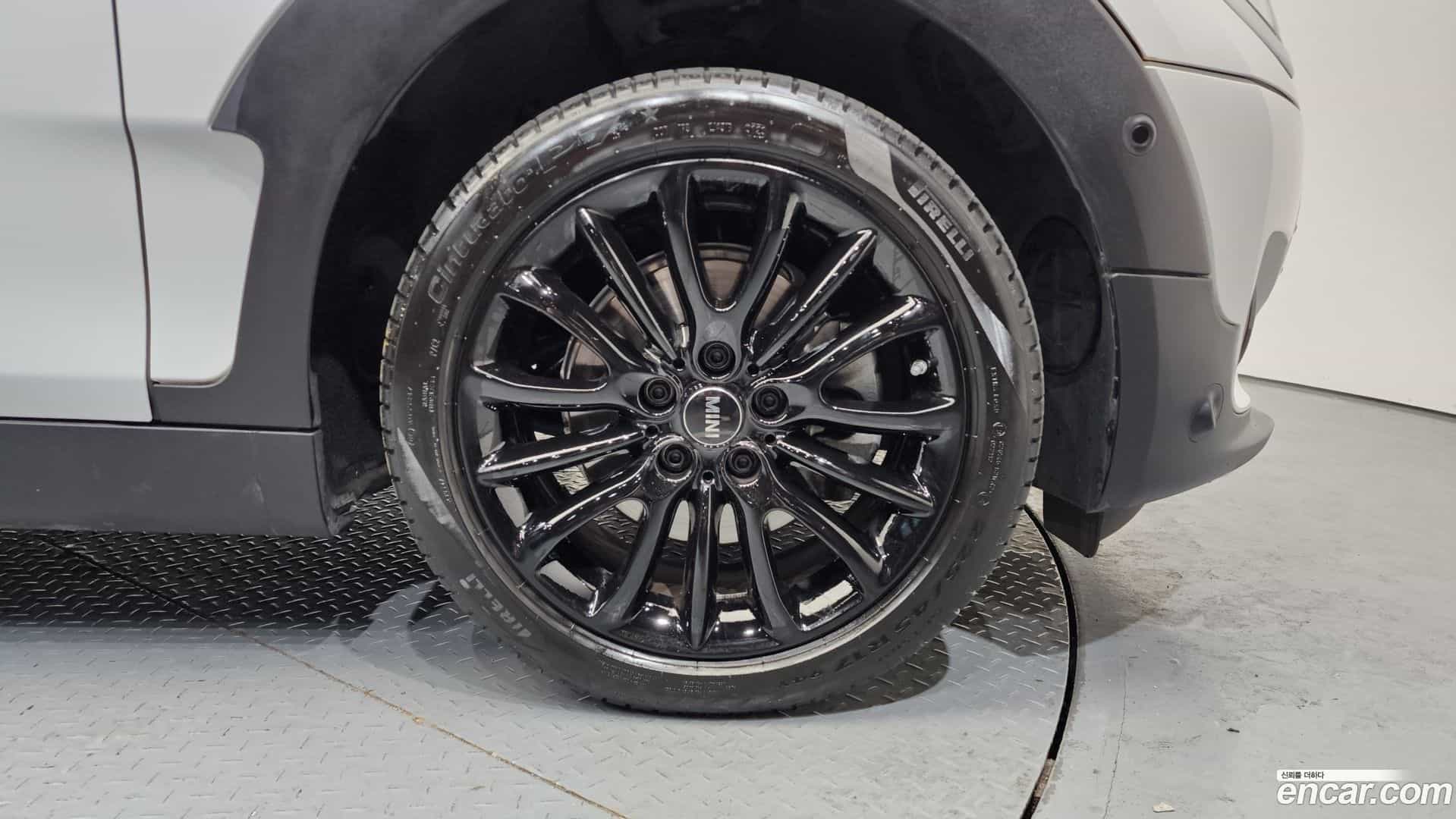 Clubman Mini 2024.0-OUTER-005
