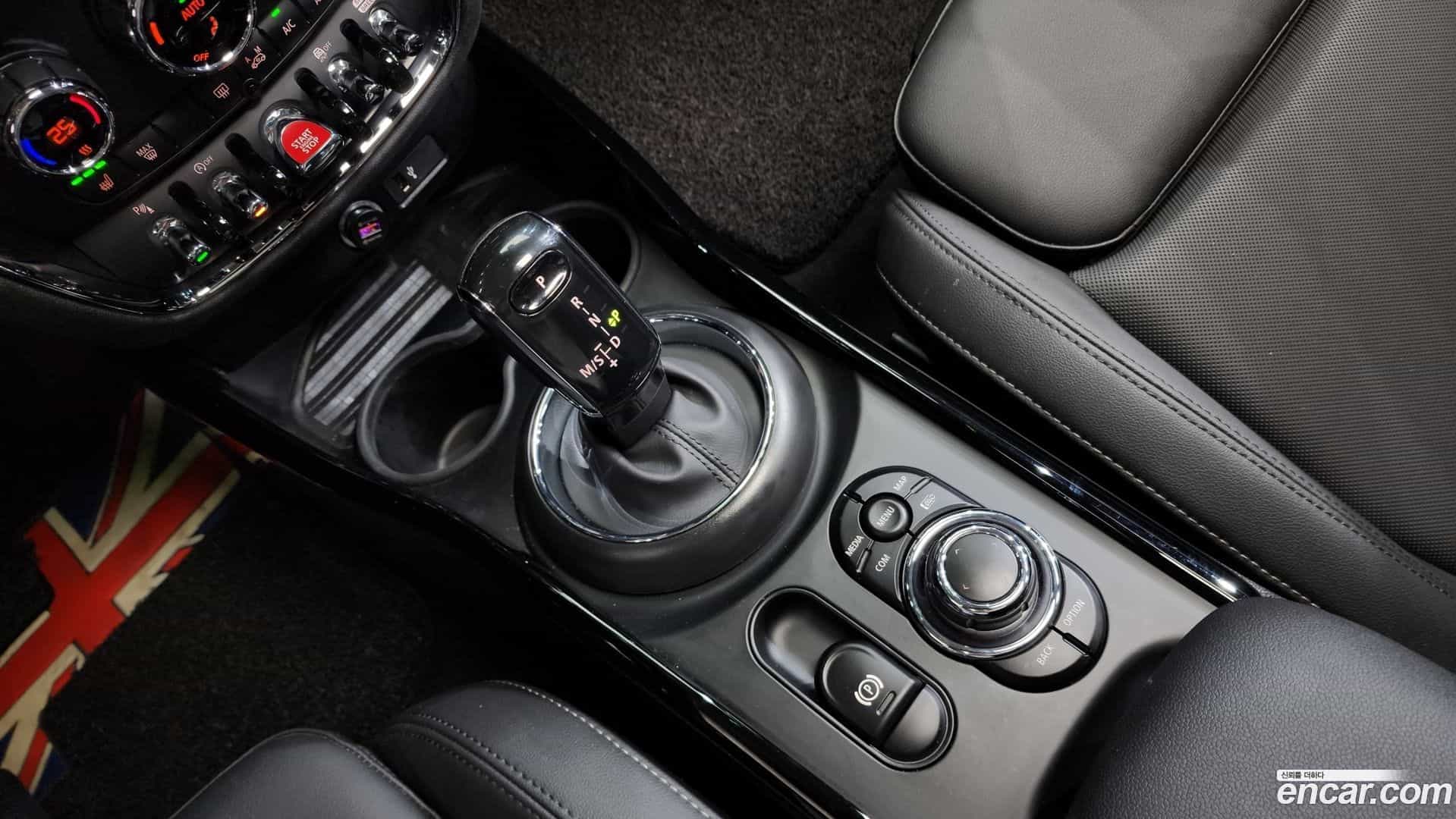 Clubman Mini 2024.0-INNER-009