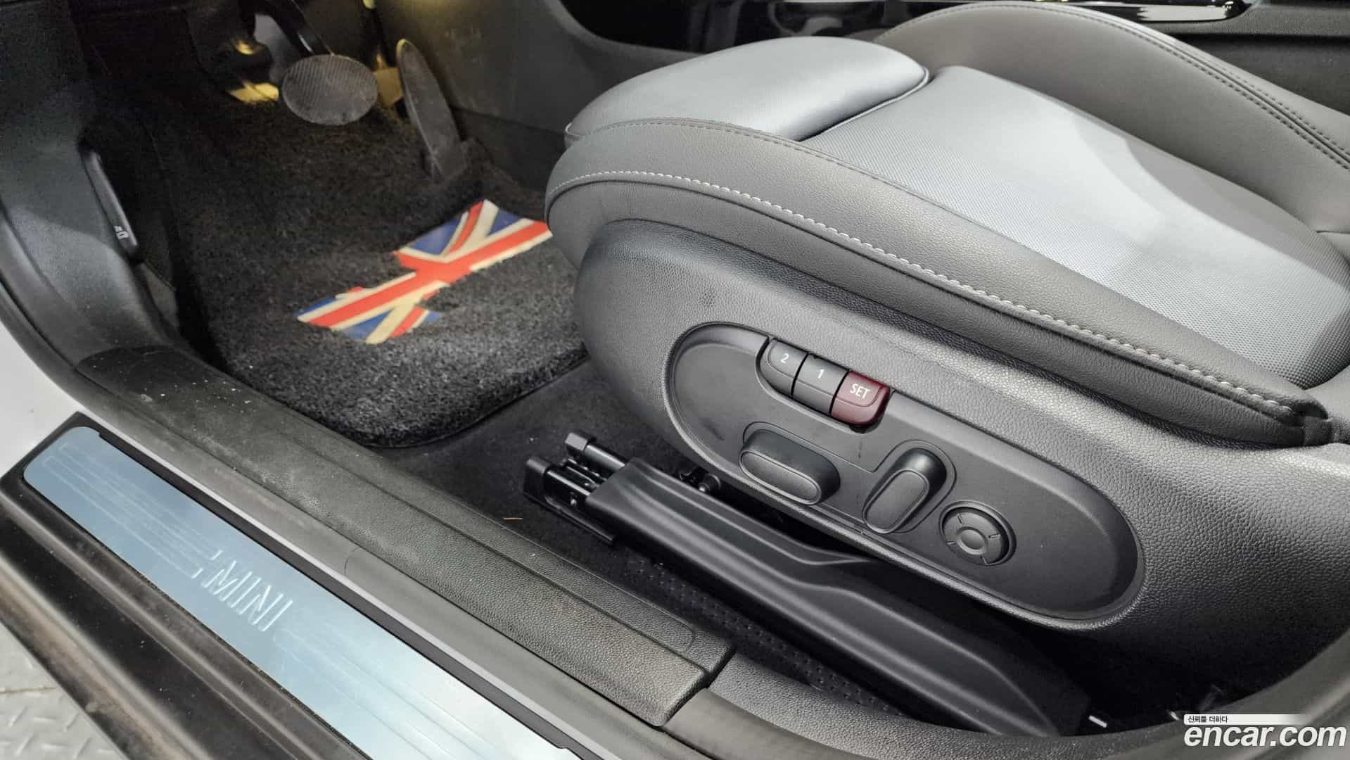 Clubman Mini 2024.0-OPTION-041