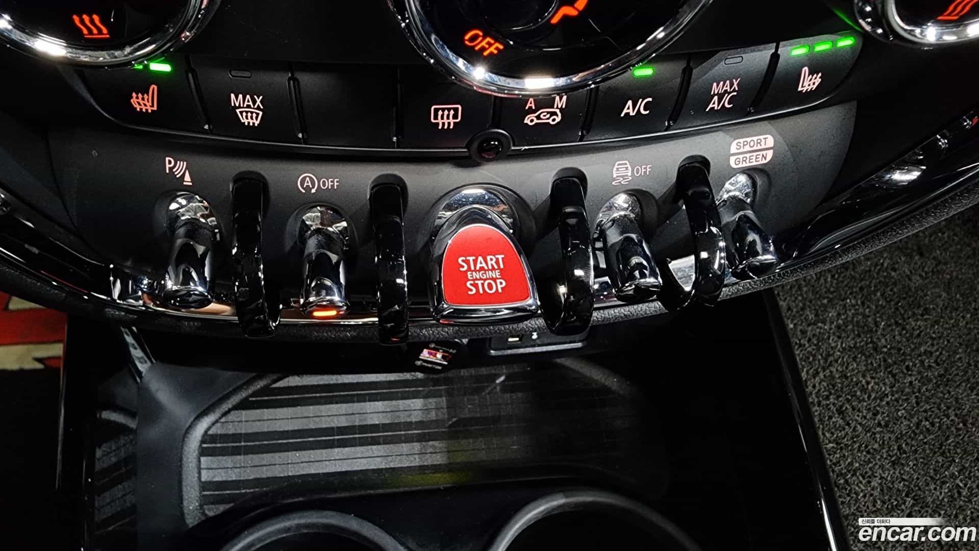 Clubman Mini 2024.0-OPTION-042