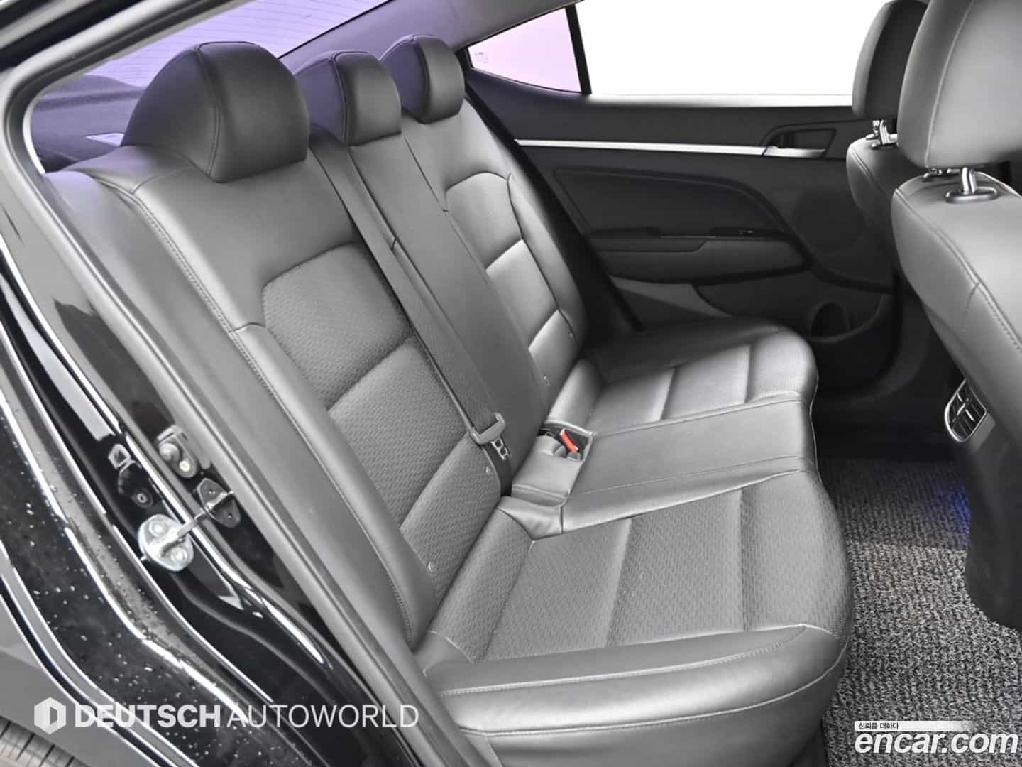 AVANTE Hyundai 2018.11-OPTION-016