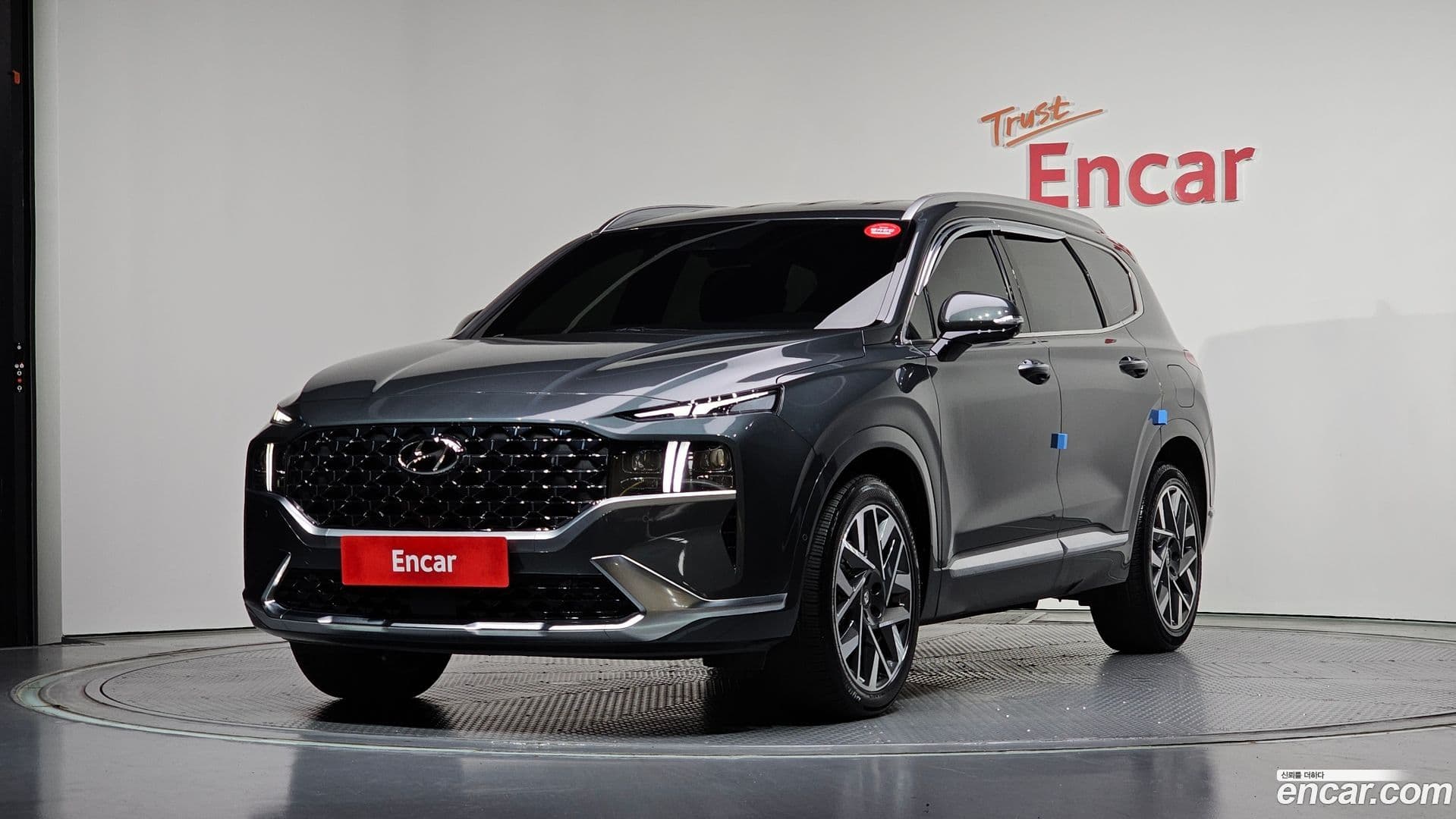 Main__Slider__Photo:Santafe Hyundai 2021.2-0