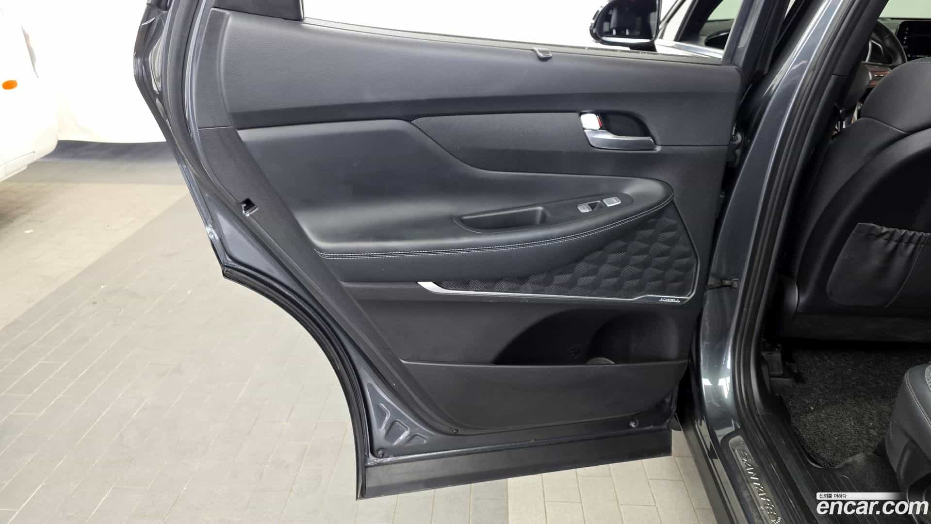 Santafe Hyundai 2021.2-INNER-035