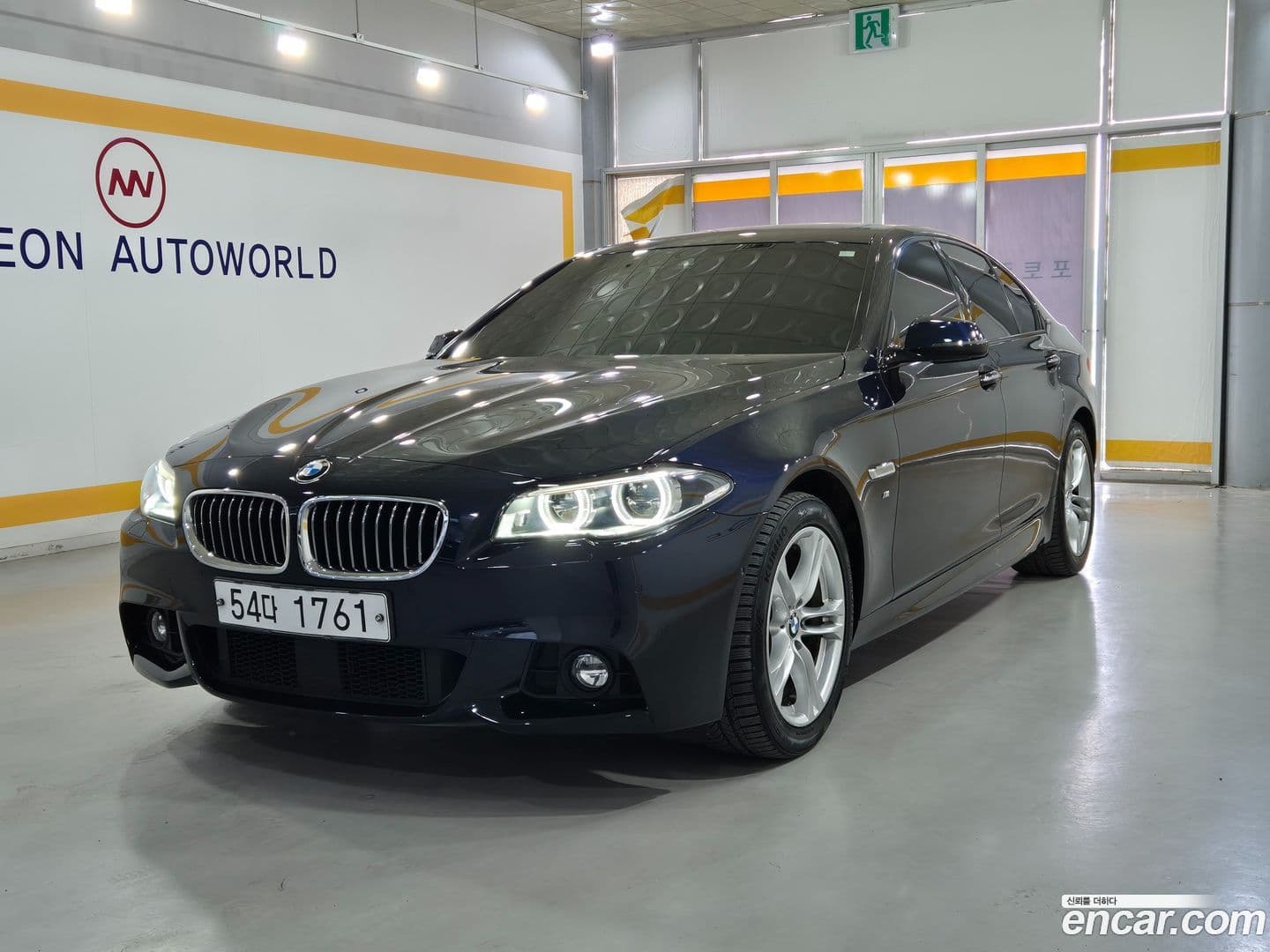 Main__Slider__Photo:5-Series BMW 2016.8-0