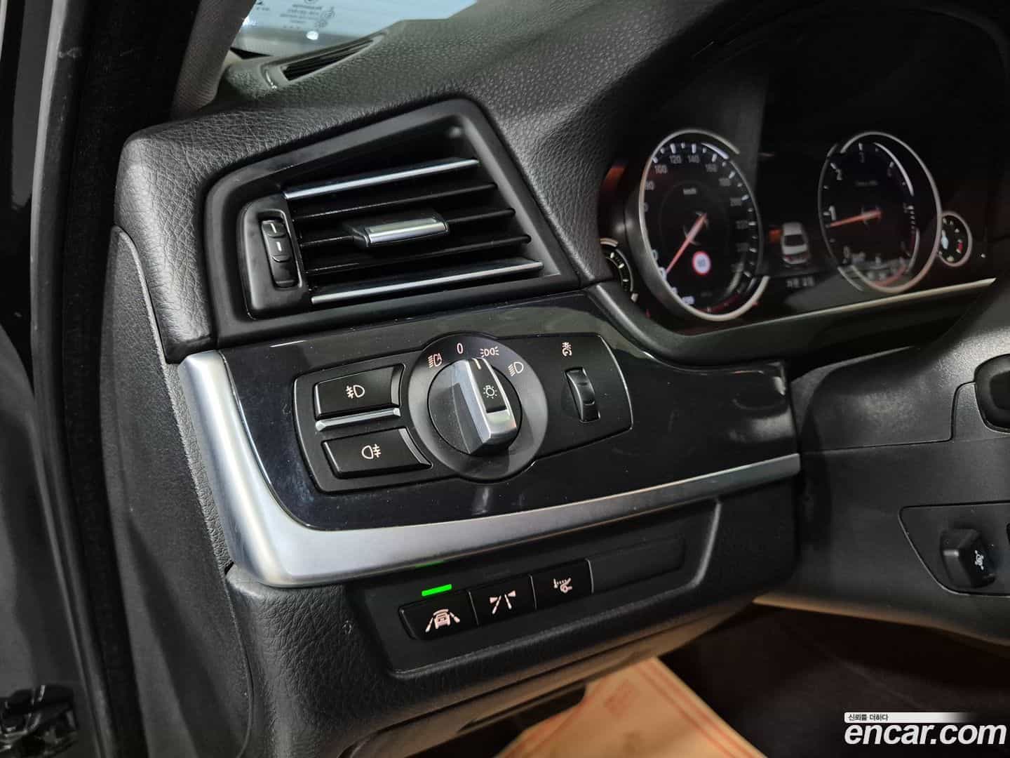 5-Series BMW 2016.8-INNER-008