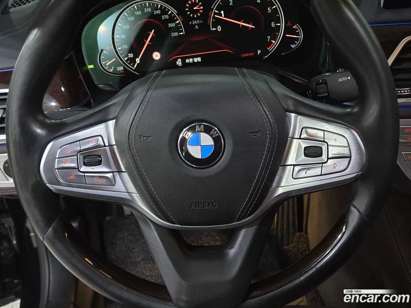 7-Series BMW 2016.11-INNER-009
