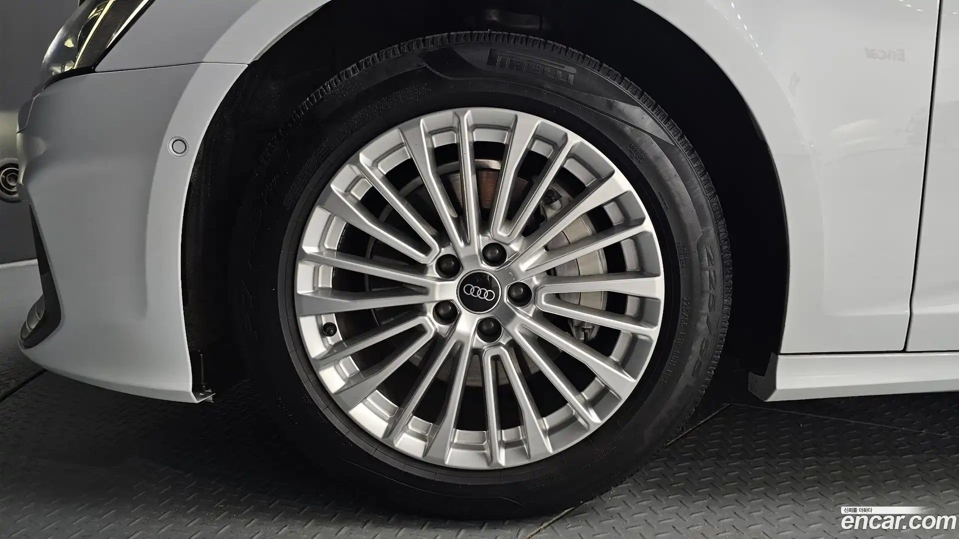 A6 Audi 2021.0-OUTER-005