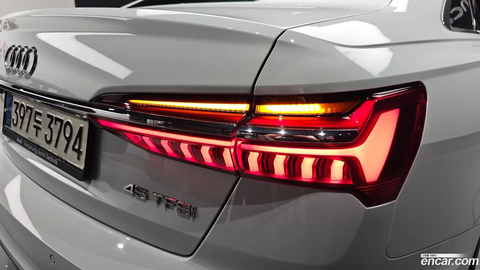 A6 Audi 2021.0-OUTER-033