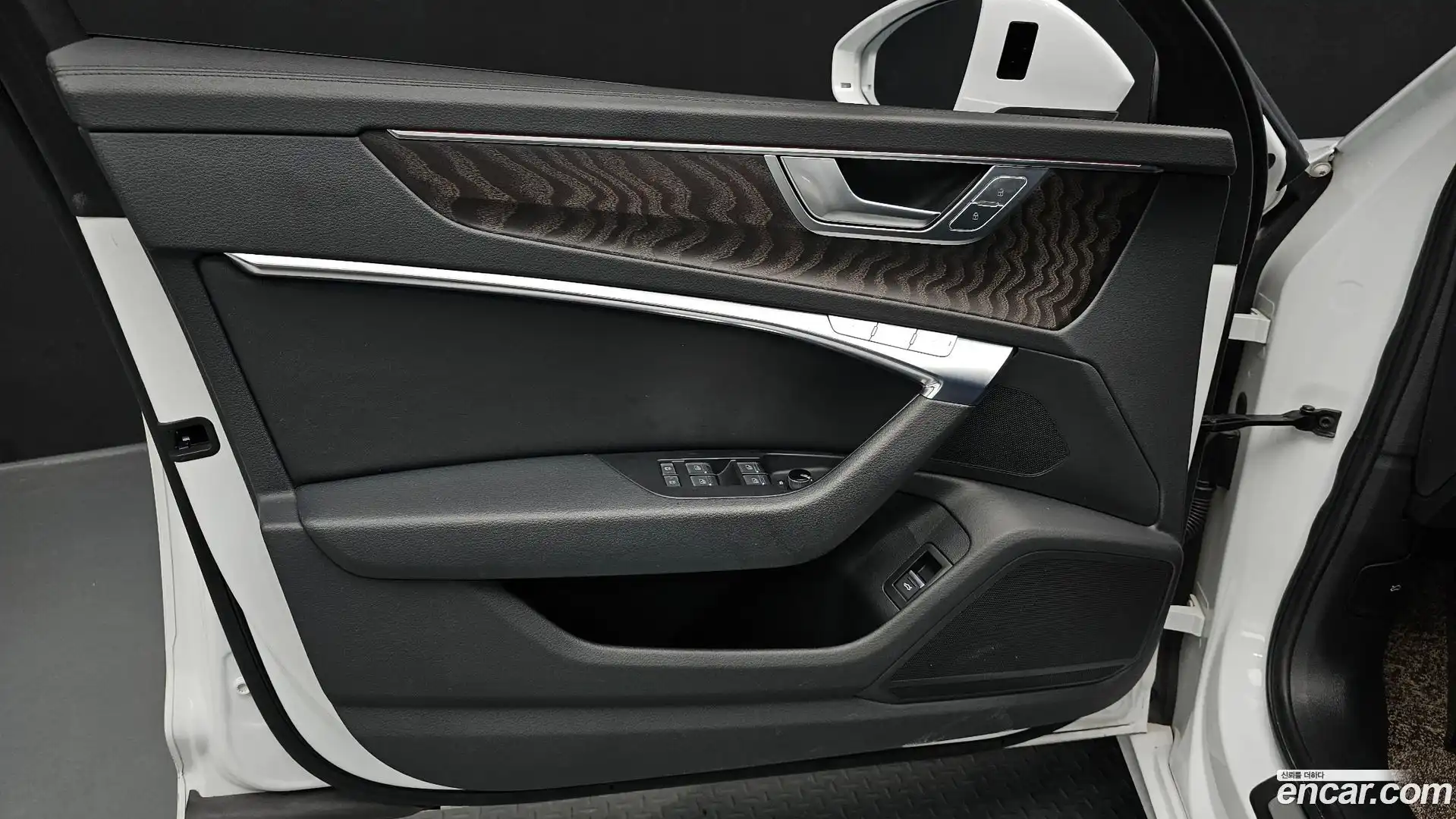 A6 Audi 2021.0-INNER-034