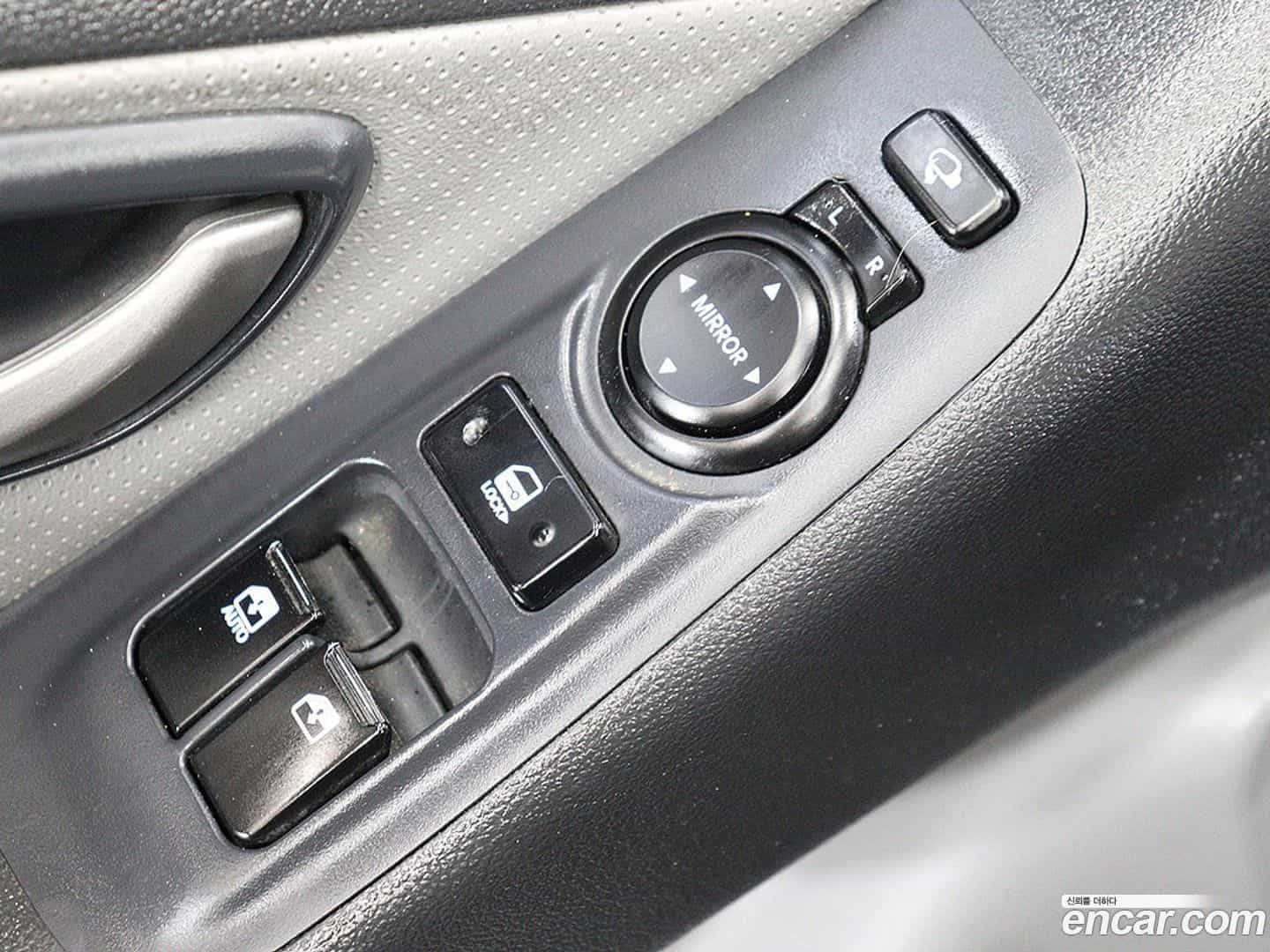 Starex Hyundai 2018.10-OPTION-022