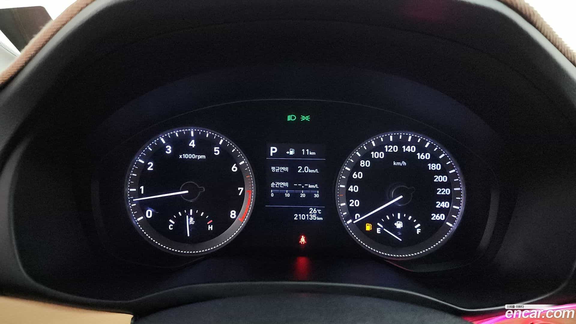 Grandeur Hyundai 2018.1-INNER-008