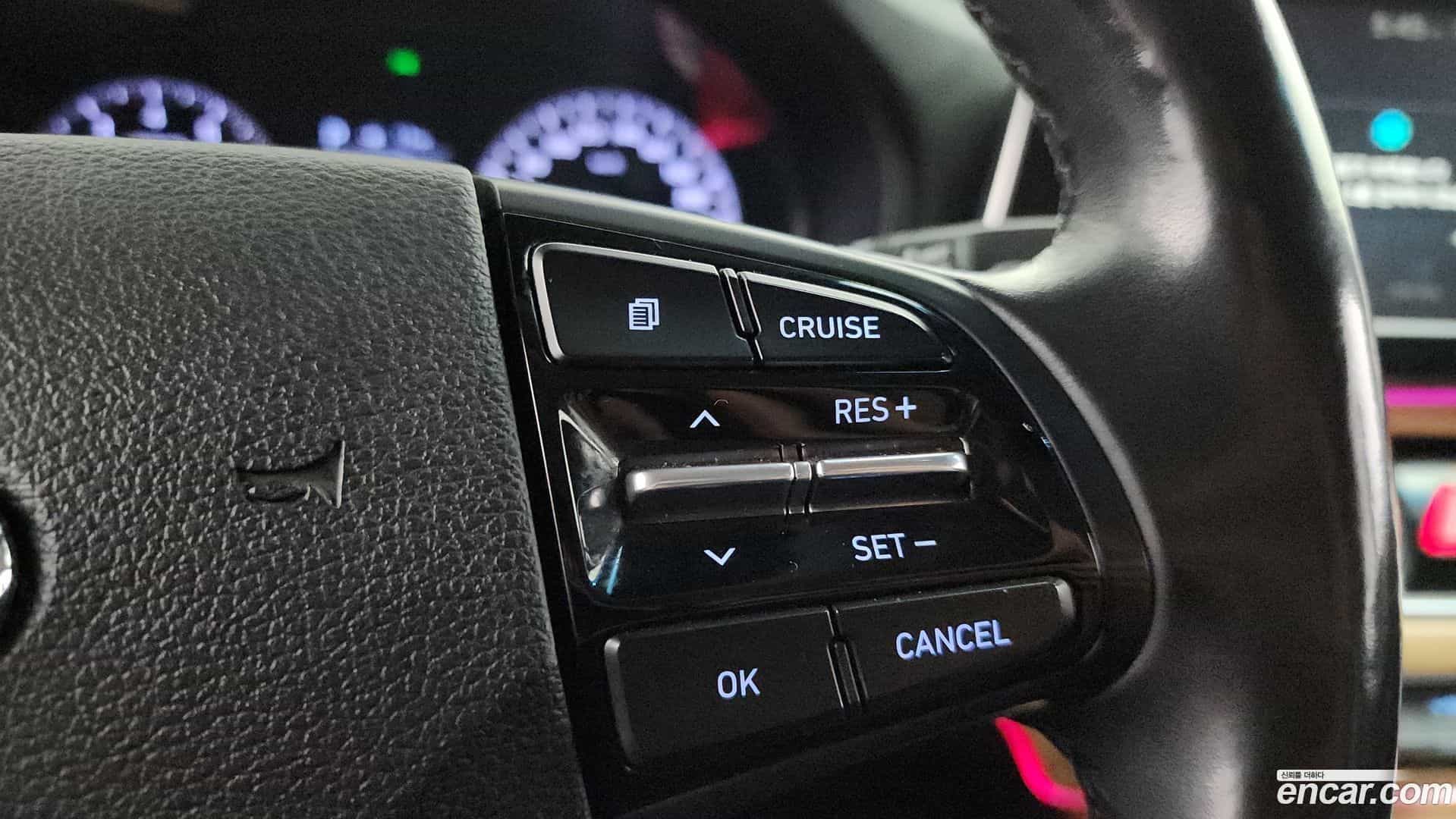 Grandeur Hyundai 2018.1-OPTION-020
