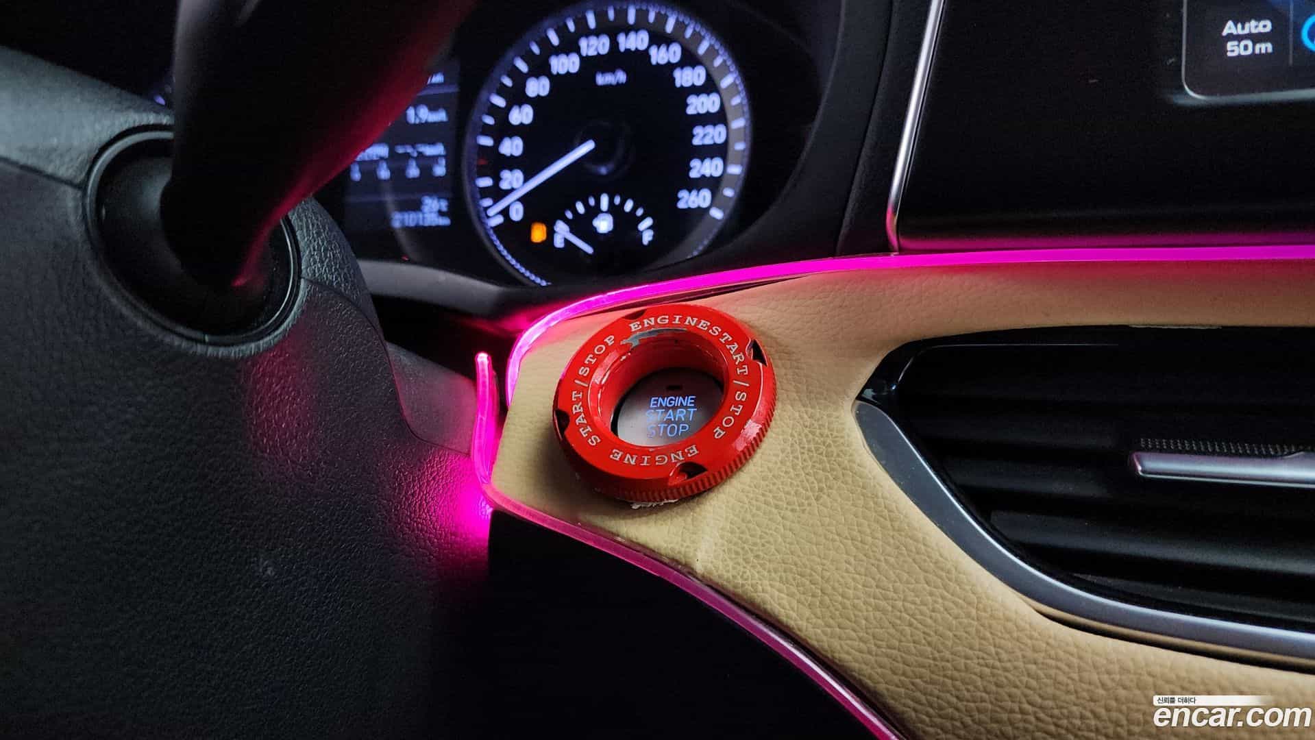 Grandeur Hyundai 2018.1-OPTION-024