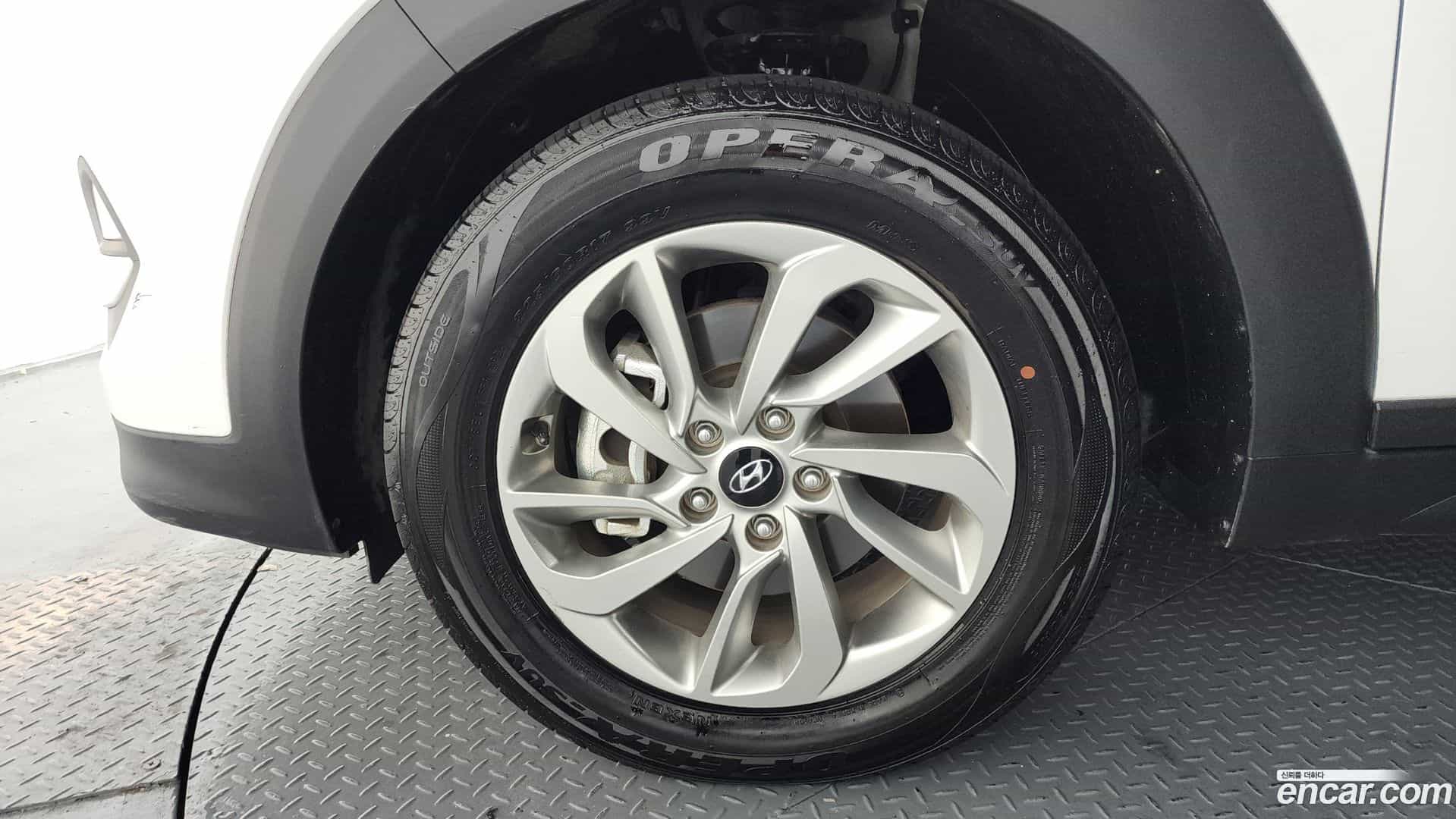 Tucson Hyundai 2016.4-OUTER-005