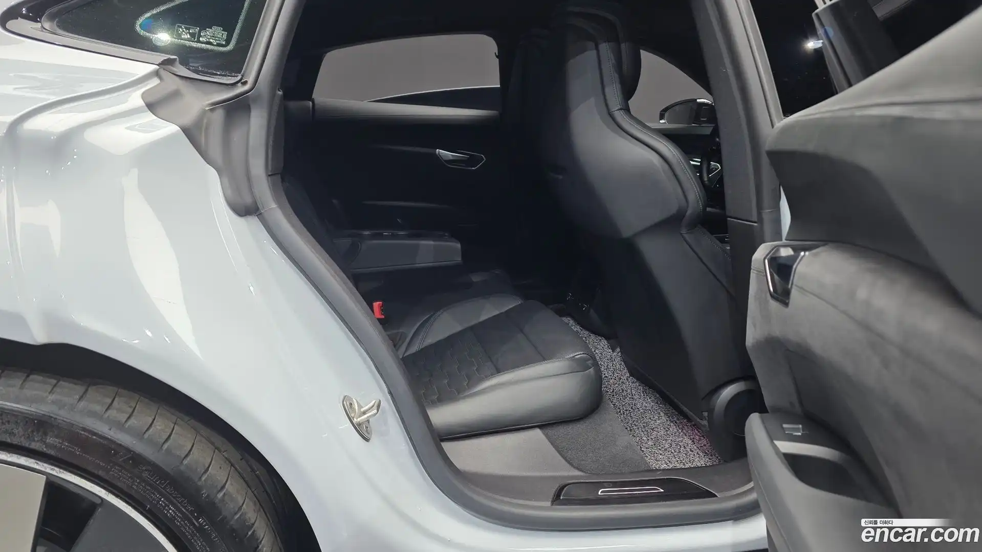 e-tron GT Audi 2021.11-OPTION-015