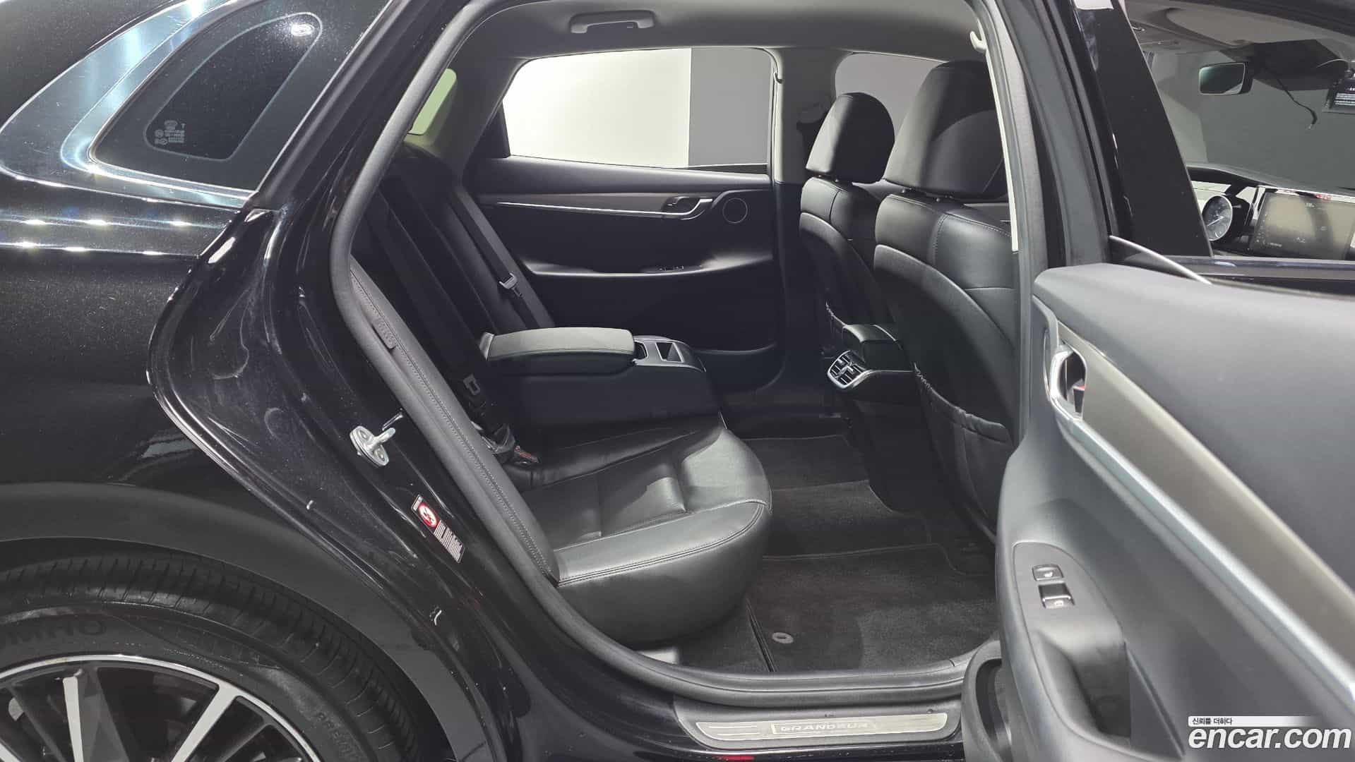 Grandeur Hyundai 2020.0-OPTION-015
