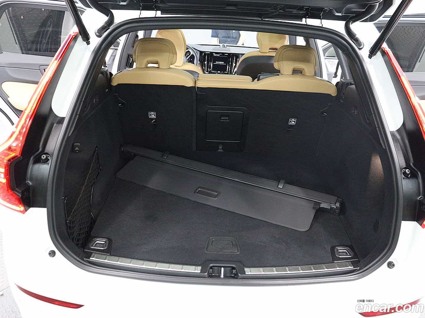 XC60 Volvo 2024.8-OUTER-005