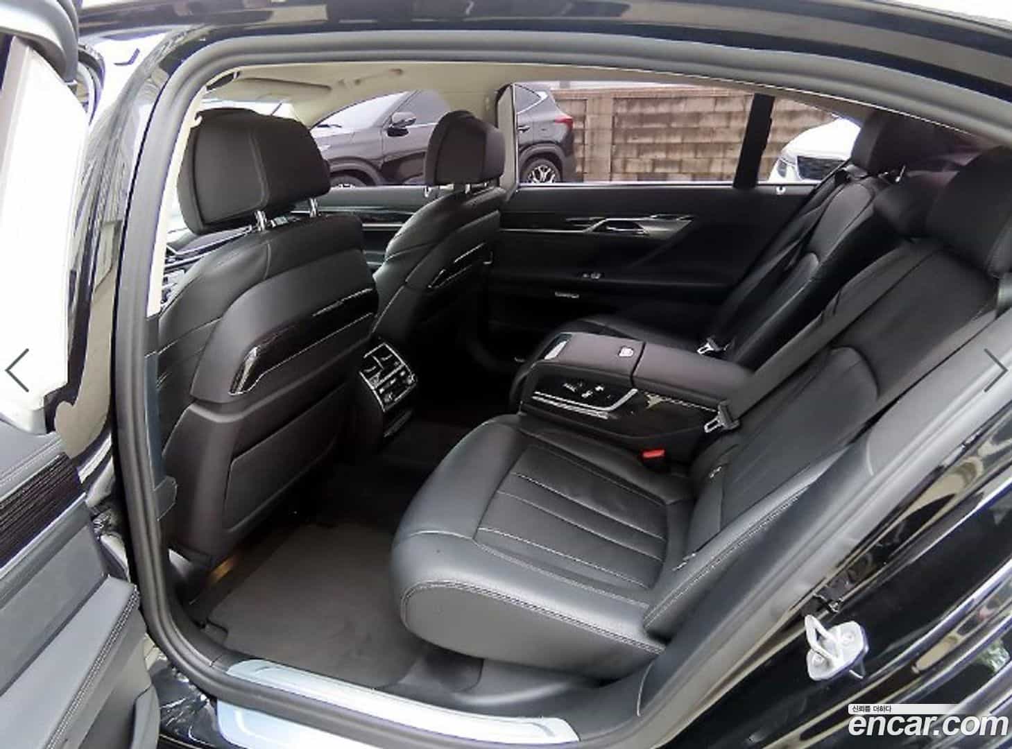 7-Series BMW 2018.4-OUTER-006