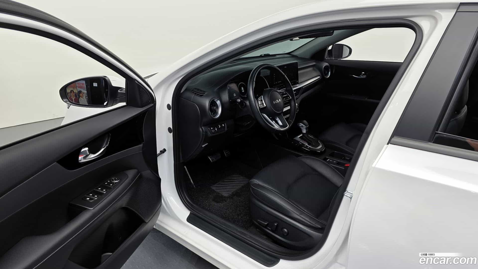 K3 Kia 2024.0-INNER-010