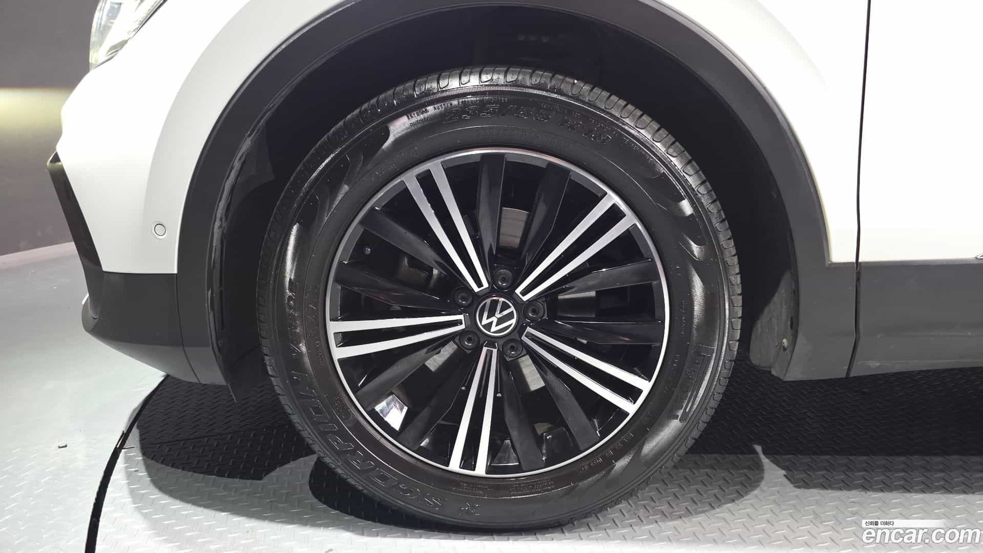 Tiguan Volkswagen 2023.9-OUTER-005