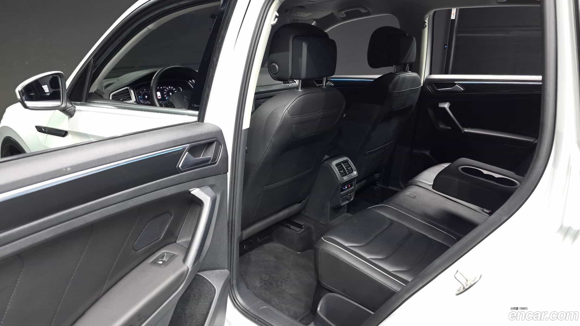 Tiguan Volkswagen 2023.9-OPTION-016