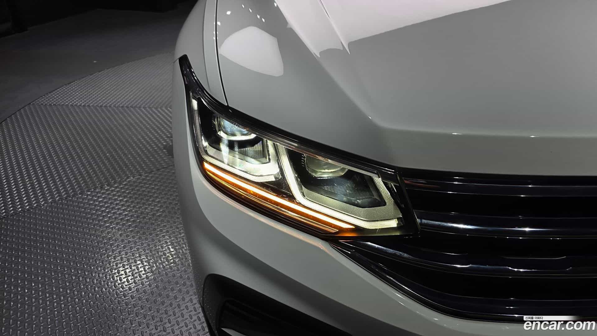 Tiguan Volkswagen 2023.9-OUTER-032