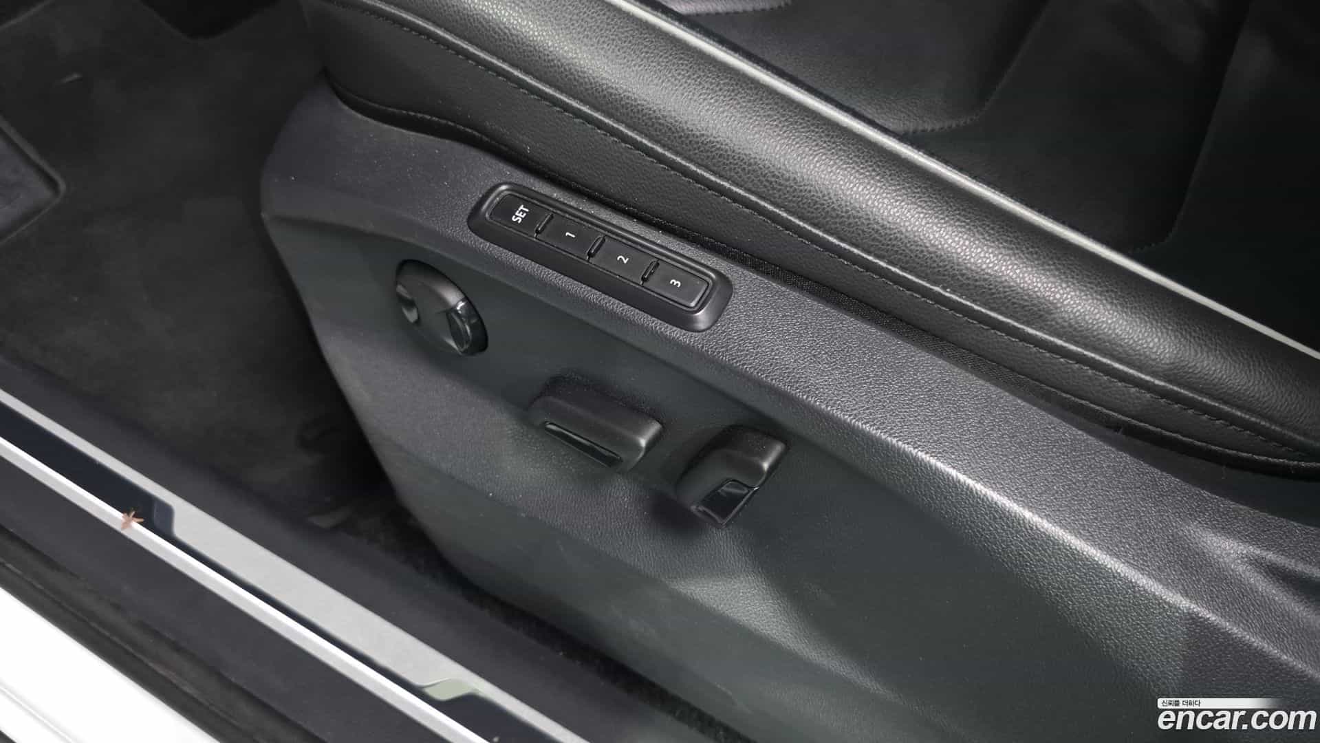 Tiguan Volkswagen 2023.9-OPTION-044