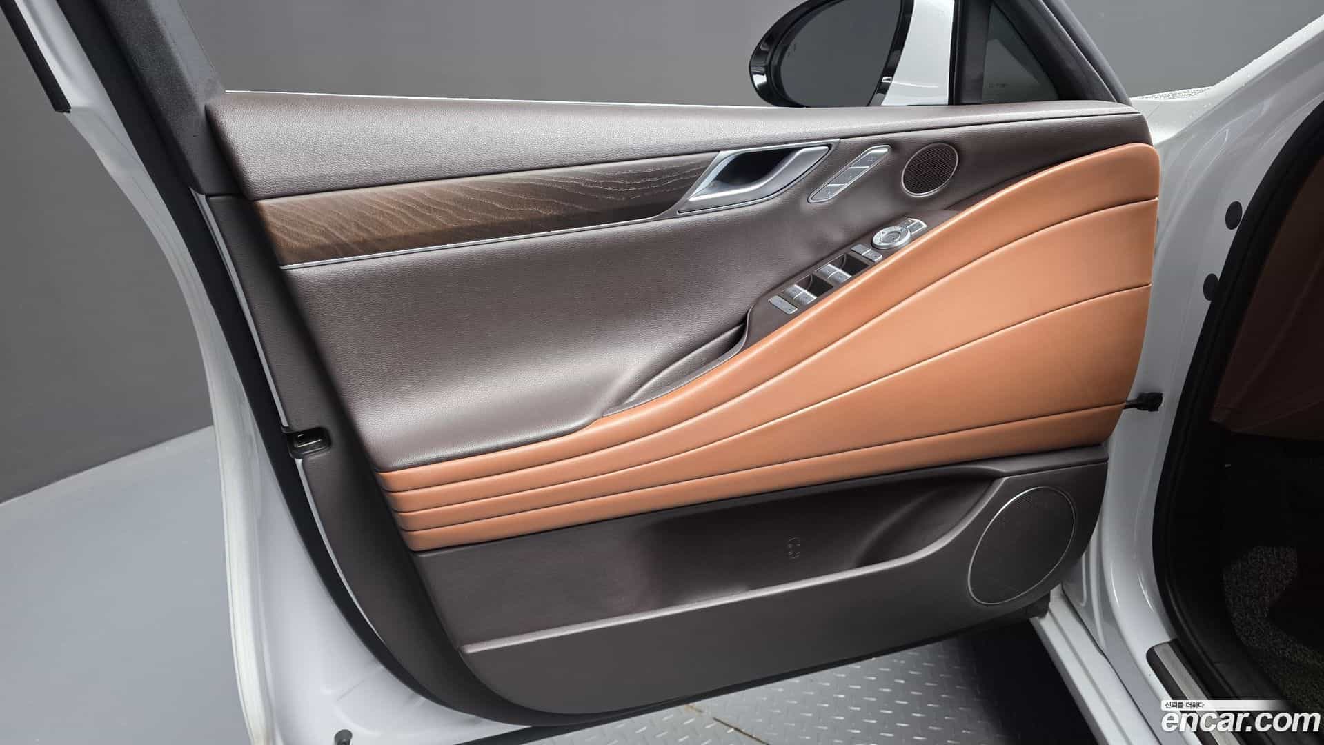 G80 Genesis 2021.3-INNER-034
