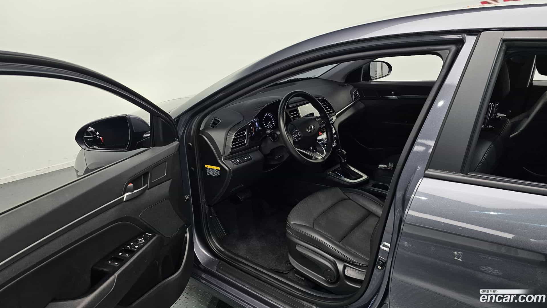AVANTE Hyundai 2019.7-INNER-010