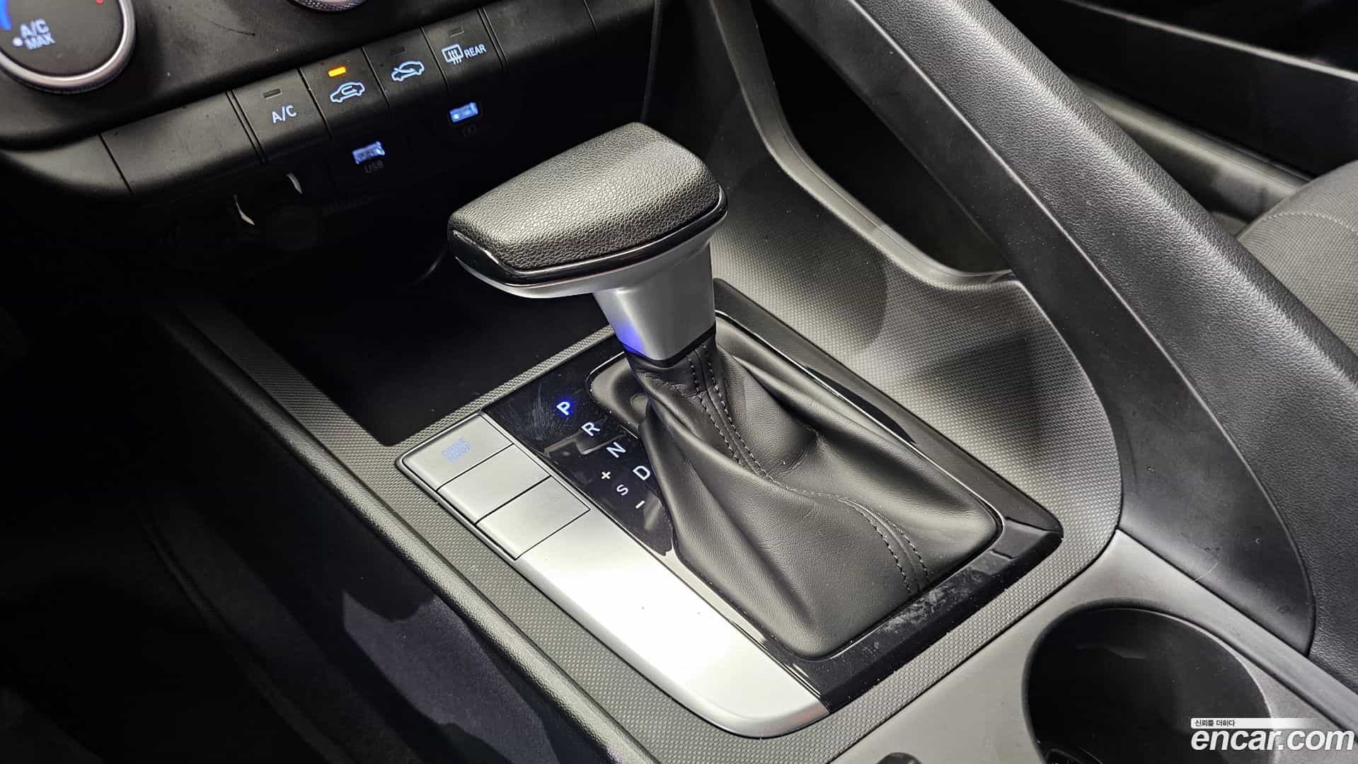 AVANTE Hyundai 2022.0-INNER-009