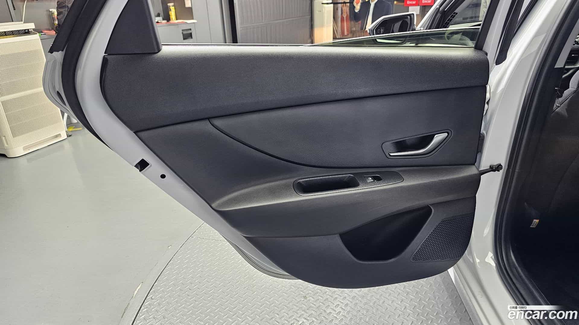 AVANTE Hyundai 2022.0-INNER-035